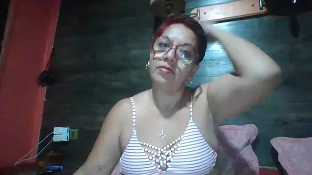 Snapshot of TRISH_MILF chatting on February 7, 9:37 am TRISH MILF online show from February 7, 9:37 am