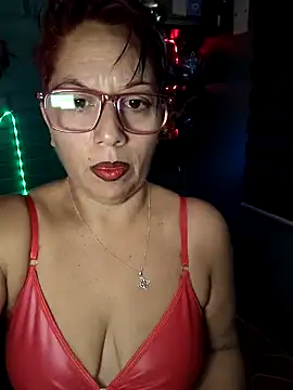 Snapshot of TRISH_MILF chatting on February 8, 12:38 am TRISH MILF online show from February 8, 12:38 am