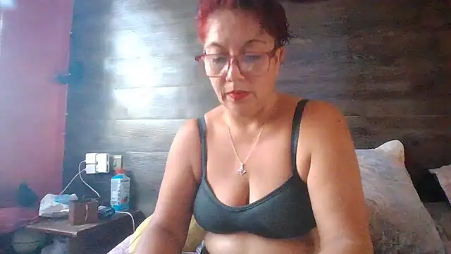 Snapshot of TRISH_MILF chatting on February 20, 6:13 pm TRISH MILF online show from February 20, 6:13 pm