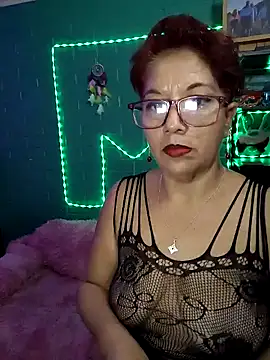 Snapshot of TRISH_MILF chatting on February 21, 12:27 am TRISH MILF online show from February 21, 12:27 am