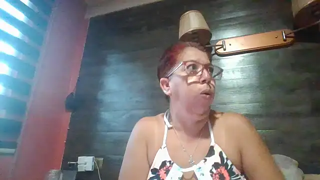 Snapshot of TRISH_MILF chatting on March 1, 10:34 am TRISH MILF online show from March 1, 10:34 am