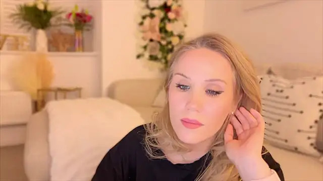 Snapshot of Myassistant chatting on December 6, 7:56 pm Myassistant online show from December 6, 7:56 pm