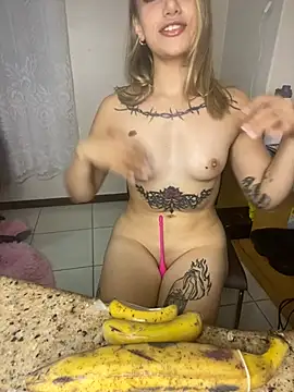 Snapshot of loira_messi chatting on February 20, 10:48 pm loira messi online show from February 20, 10:48 pm