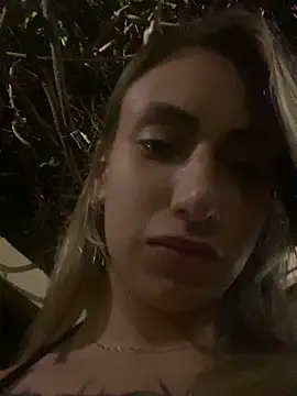 Snapshot of loira_messi chatting on March 17, 11:32 pm loira messi online show from March 17, 11:32 pm