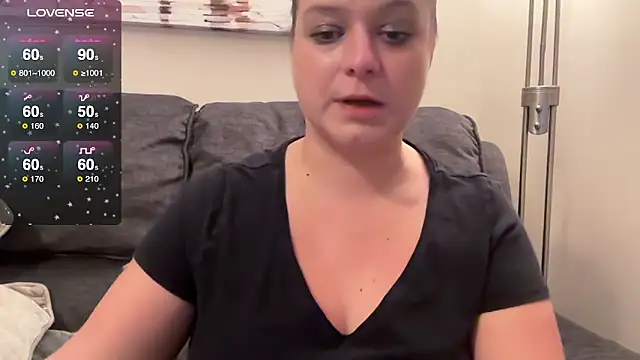 NaughtyWifeUK online show from October 11, 12:21 am