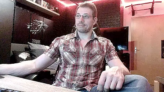 dreamwallker21 online show from April 21, 6:55 pm