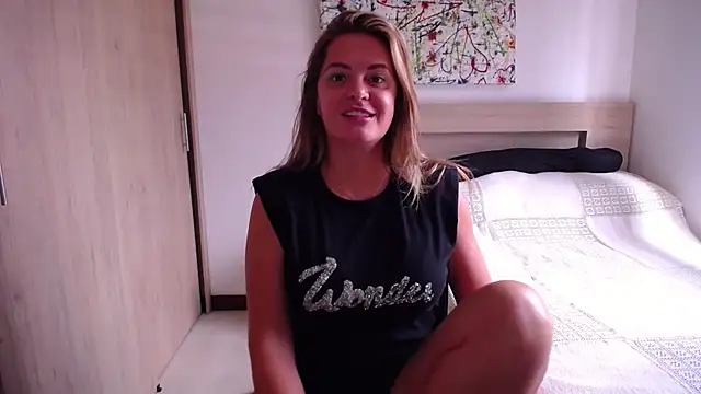 ParisW online show from February 20, 8:58 pm