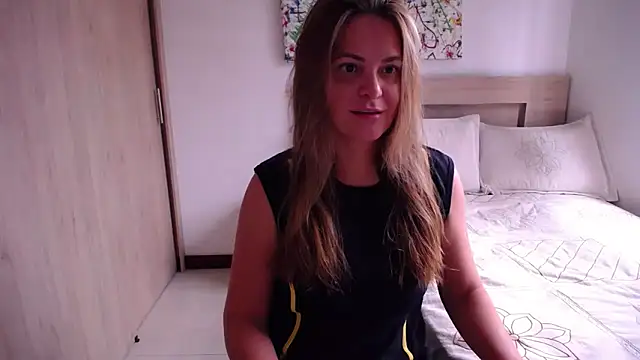 ParisW online show from March 21, 4:29 pm