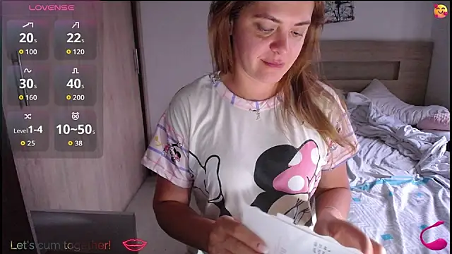 ParisW online show from September 30, 12:10 pm