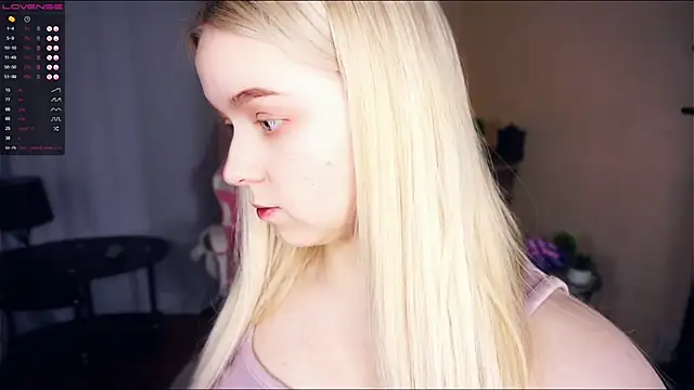 Snapshot of ZaraCreedon chatting on February 11, 7:38 pm ZaraCreedon online show from February 11, 7:38 pm