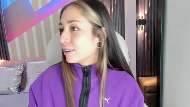 emily layton online show from October 14, 2:40 pm