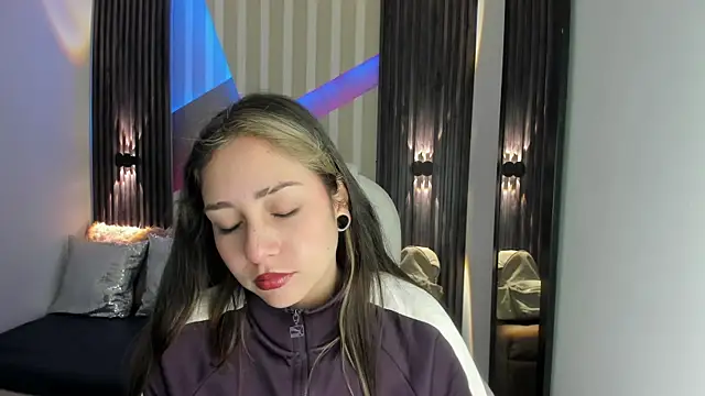 emily layton online show from October 24, 1:29 pm