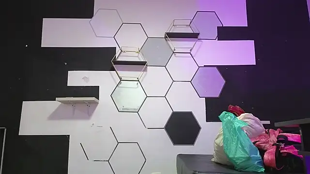 alondrabigtits online show from October 7, 12:13 pm