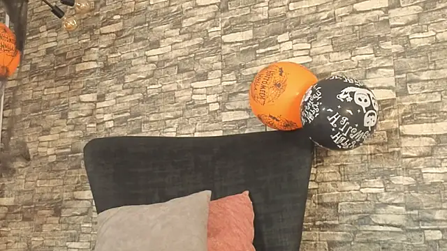 alondrabigtits online show from October 26, 12:11 pm