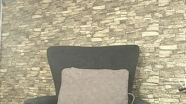 alondrabigtits online show from November 27, 1:46 pm