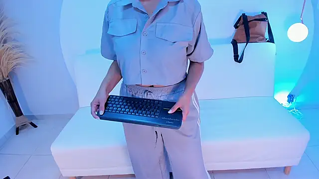 Ada Monroe10 online show from November 11, 1:22 pm