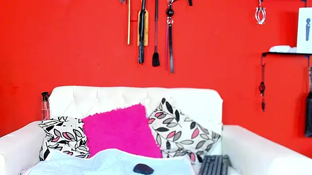 Snapshot of MIA_SOPHIA1 chatting on December 4, 8:23 am MIA SOPHIA1 online show from December 4, 8:23 am