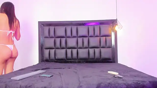 Snapshot of MIA_SOPHIA1 chatting on October 7, 3:14 am MIA SOPHIA1 online show from October 7, 3:14 am