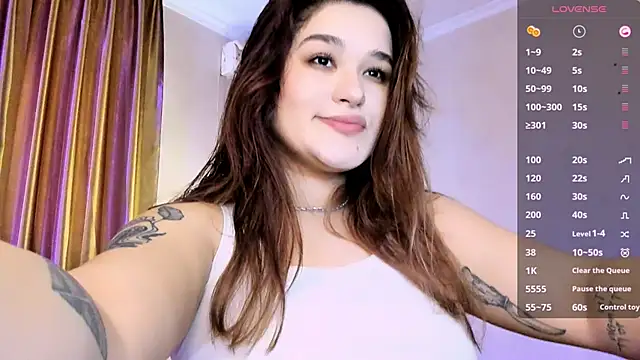 Snapshot of July_Slowdive chatting on January 16, 6:25 am July Slowdive online show from January 16, 6:25 am