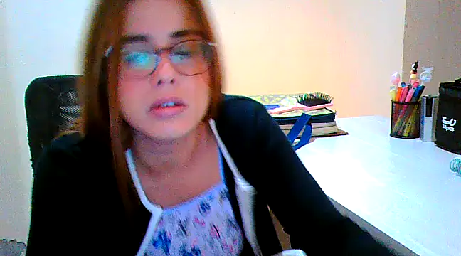 Snapshot of maliamiller chatting on March 22, 5:28 am maliamiller online show from March 22, 5:28 am