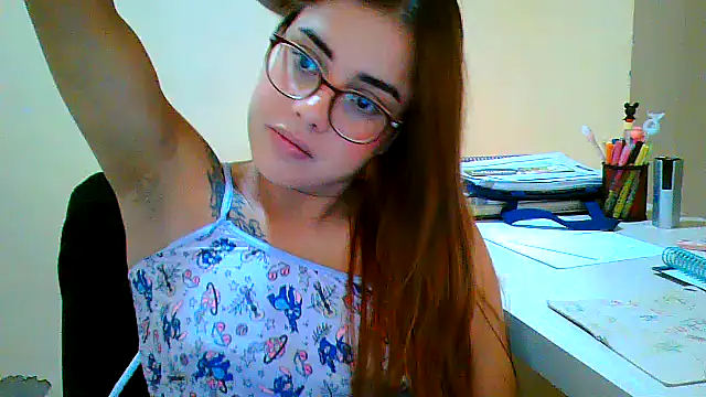 Snapshot of maliamiller chatting on March 23, 9:10 am maliamiller online show from March 23, 9:10 am