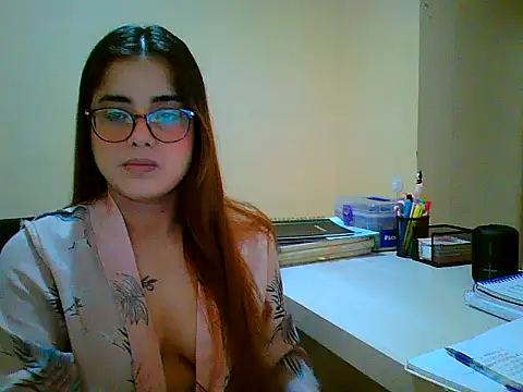 Snapshot of maliamiller chatting on September 17, 4:14 am maliamiller online show from September 17, 4:14 am