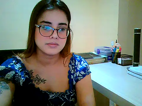 Snapshot of maliamiller chatting on September 18, 12:29 pm maliamiller online show from September 18, 12:29 pm