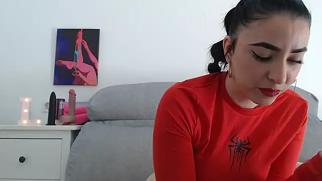 Snapshot of leilacam25 chatting on November 23, 1:55 pm leilacam25 online show from November 23, 1:55 pm