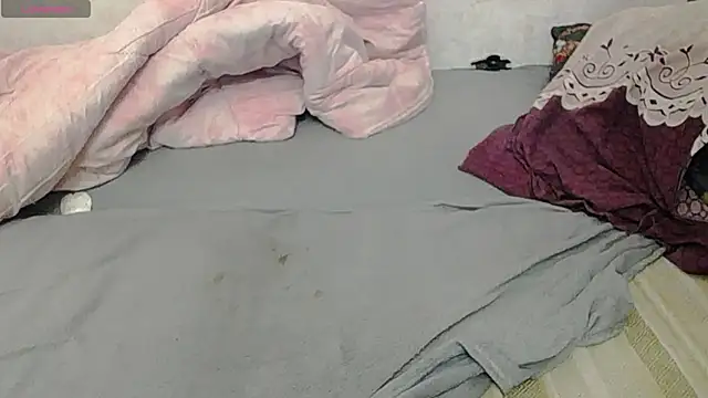 Snapshot of lisa_Black00 chatting on February 26, 6:04 am lisa Black00 online show from February 26, 6:04 am