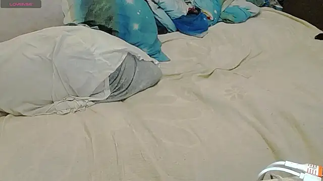 Snapshot of lisa_Black00 chatting on November 18, 11:03 am lisa Black00 online show from November 18, 11:03 am