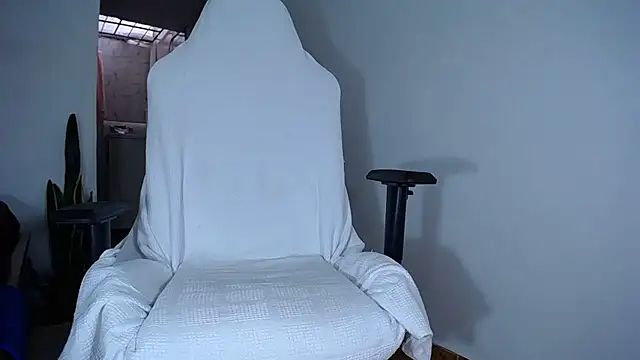 Snapshot of diamond_black00 chatting on January 22, 7:34 pm diamond black00 online show from January 22, 7:34 pm