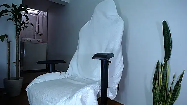 Snapshot of diamond_black00 chatting on February 20, 9:31 pm diamond black00 online show from February 20, 9:31 pm