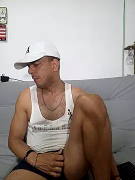 latinmartin73 online show from February 14, 2:39 am