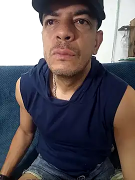 latinmartin73 online show from March 1, 2:44 pm