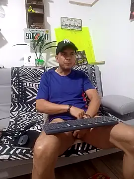 latinmartin73 online show from September 13, 12:27 pm