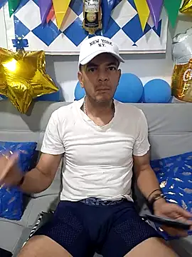 latinmartin73 online show from September 27, 12:43 pm