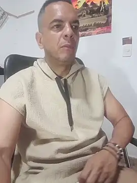 latinmartin73 online show from November 20, 2:45 am