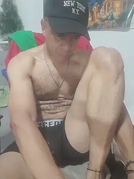 latinmartin73 online show from December 18, 3:56 am