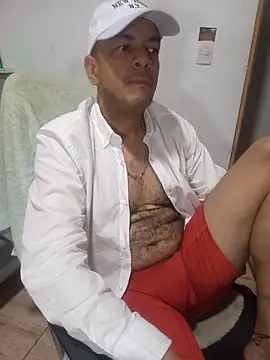 latinmartin73 online show from February 4, 11:09 pm