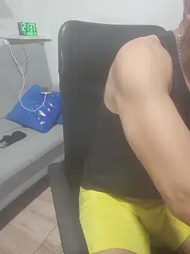 latinmartin73 online show from February 8, 2:37 am