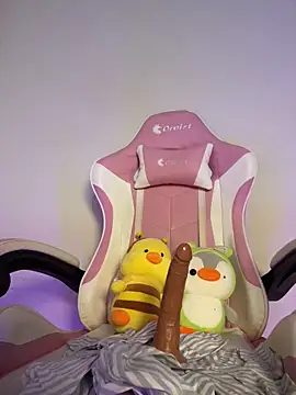 kittyfresita online show from February 6, 7:24 am