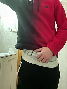 jovenestraviesos online show from February 10, 8:13 pm