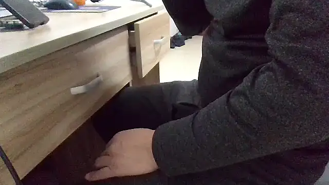 huzi518 online show from January 16, 4:00 pm