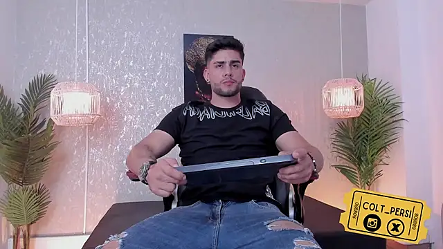 Snapshot of Colt_Perci chatting on January 26, 4:20 am Colt Perci online show from January 26, 4:20 am