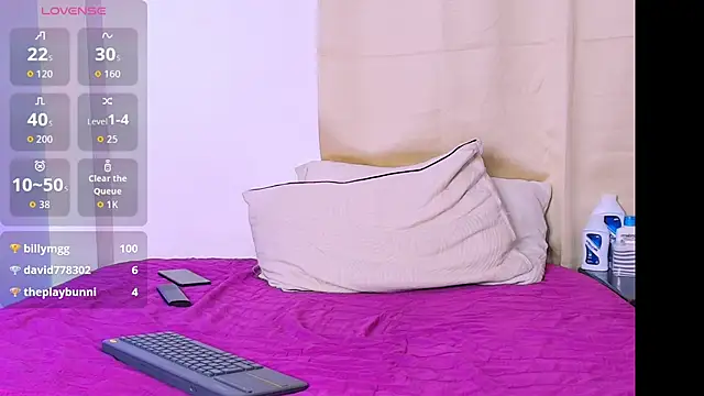 Snapshot of Colt_Perci chatting on September 16, 8:15 am Colt Perci online show from September 16, 8:15 am