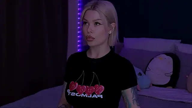 Sasha Mason online show from April 20, 9:01 am