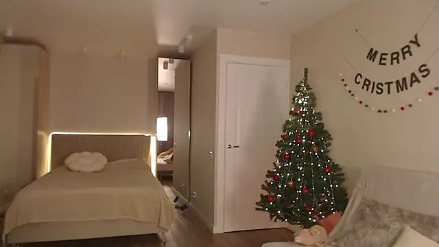 lulu moonmoon online show from December 25, 5:58 pm