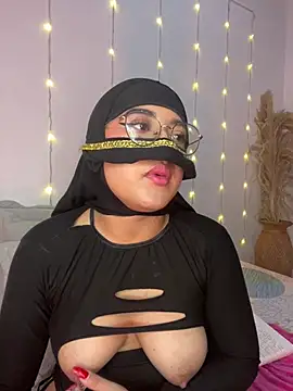 Snapshot of Maisa_issa chatting on March 15, 3:48 pm Maisa issa online show from March 15, 3:48 pm