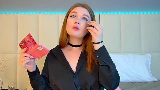 CrystalLyons online show from March 2, 3:37 pm