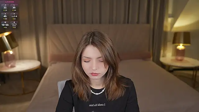 Snapshot of Michelle_054 chatting on November 27, 4:47 am Michelle 054 online show from November 27, 4:47 am